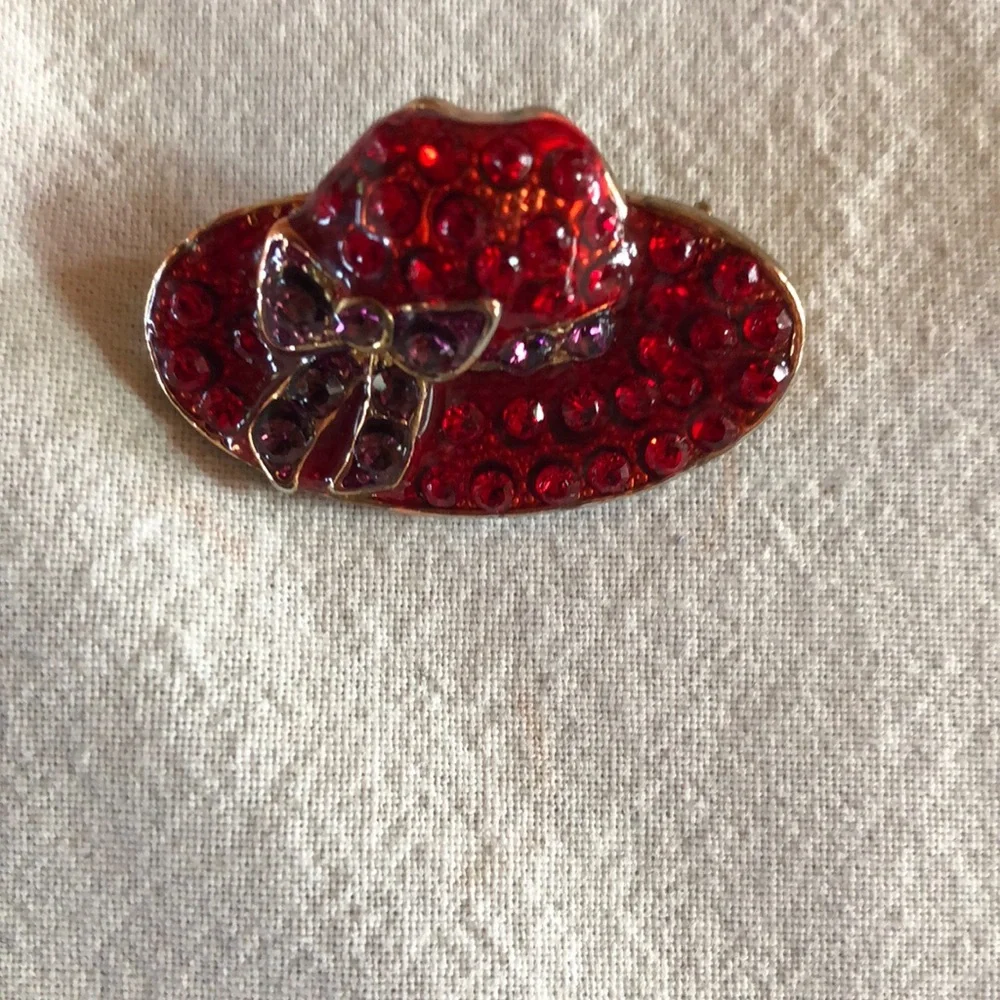 VINTAGE RED RHINESTONE HAT BROOCH